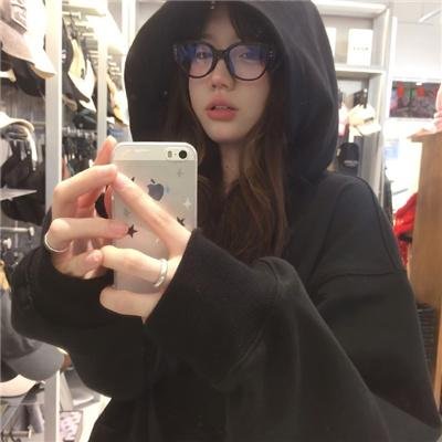 这些女人们海报