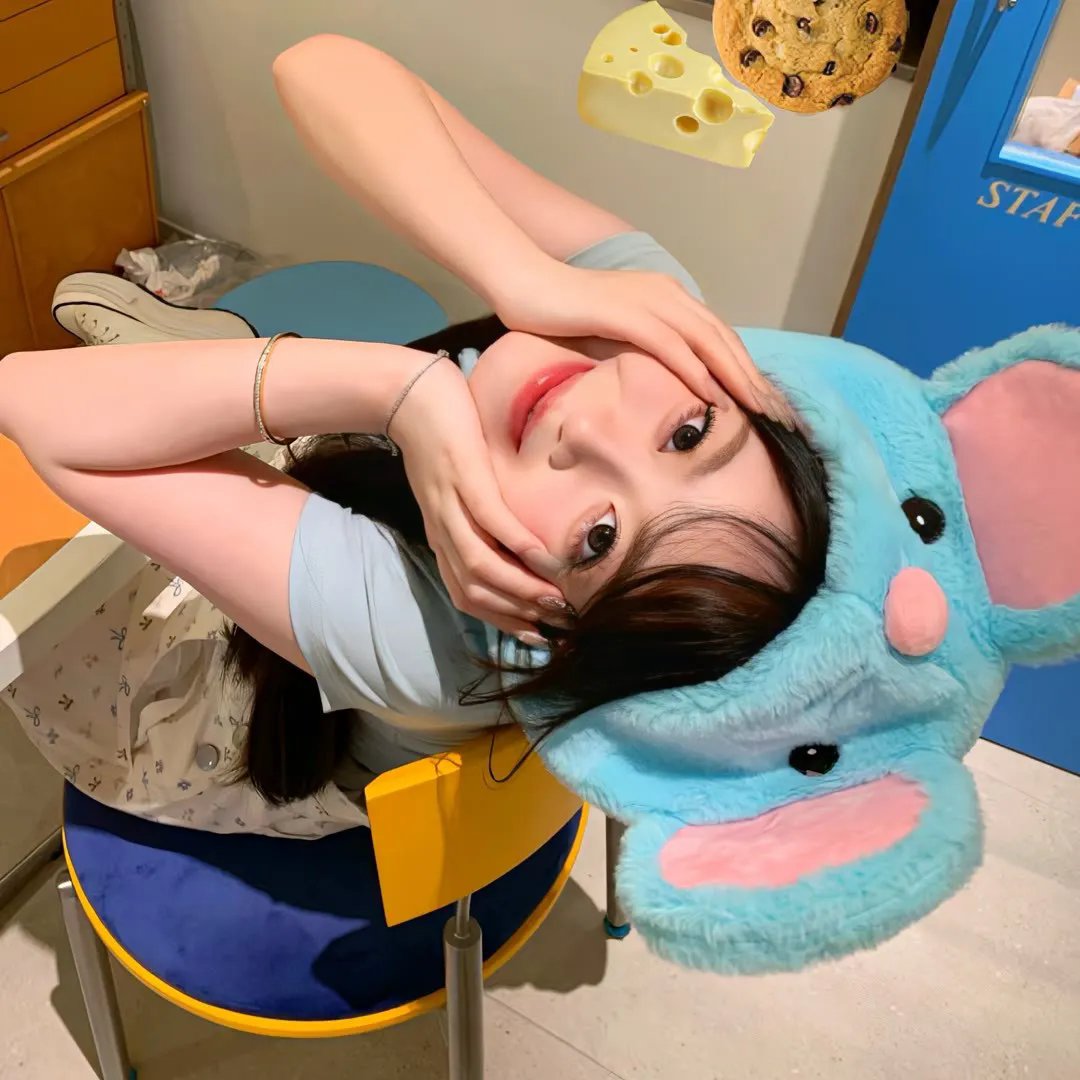 暗镜海报